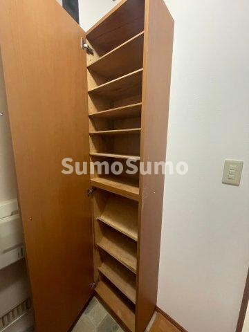 物件内観写真21　(大きなスペースがあり、収納には困りません)