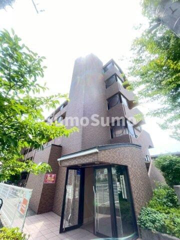 物件外観写真3　(外観は落ち着いています)