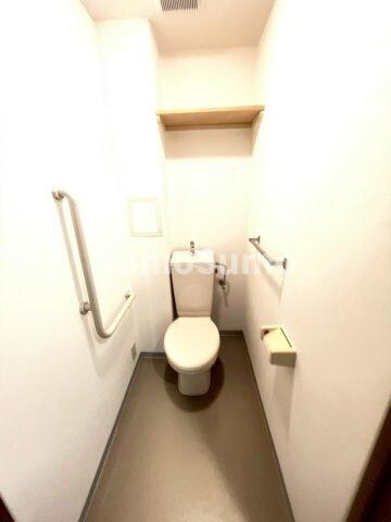 物件内観写真11　(シンプルで使いやすいトイレです)