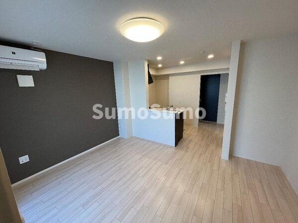 居室(おしゃれなリビングです)