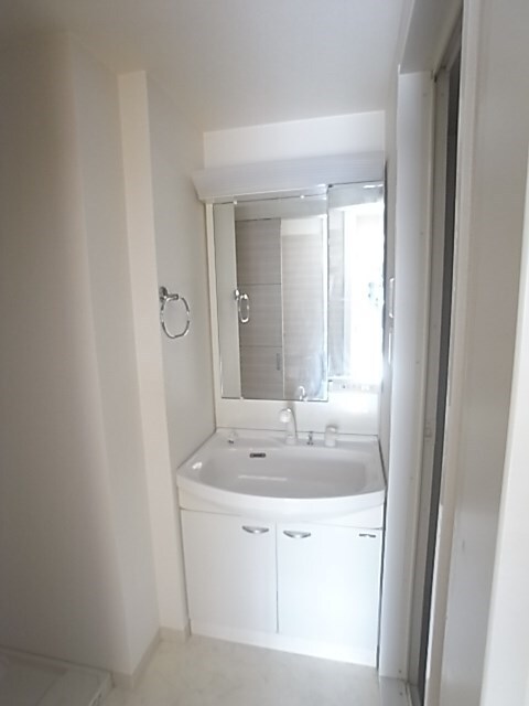 物件内観写真12　(脱衣スペースもあります)