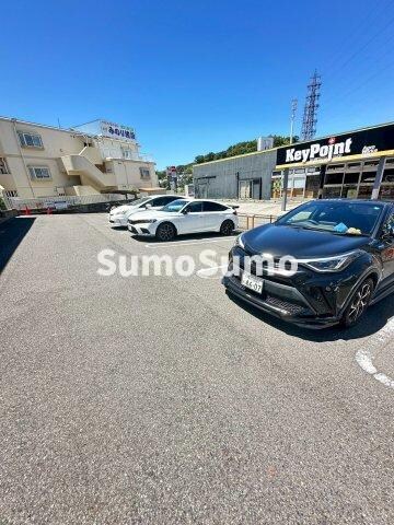 物件外観写真2　(駐車場です)