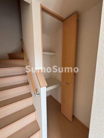 物件内観写真5　(収納があります)