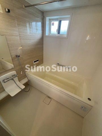 物件内観写真11　(きれいなお風呂です)