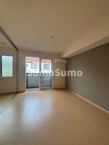 物件内観写真20　(ゆったりとした居間です)