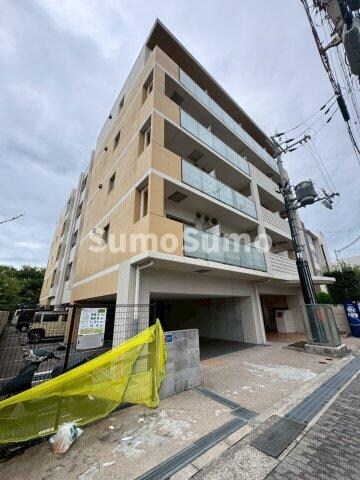 物件外観写真1　(おしゃれな外観です)