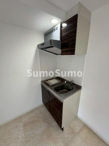 物件内観写真10　(コンパクトなキッチンで掃除もラクラク)