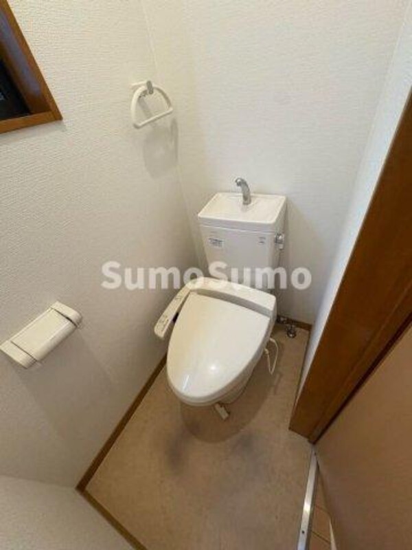 トイレ(清潔感のあるトイレです)