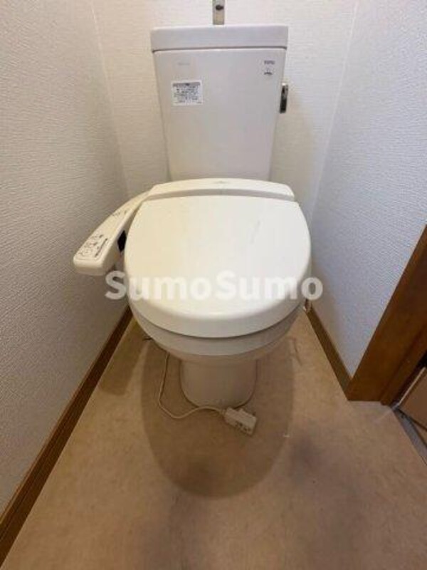 トイレ(コンパクトで使いやすいトイレです)