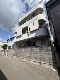 東海道本線・山陽本線<JR神戸線> 須磨海浜公園駅 4階建 築41年の外観写真