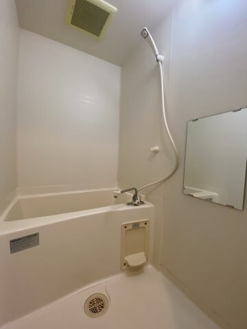 物件内観写真7　(お風呂で日々の疲れを落としましょう)