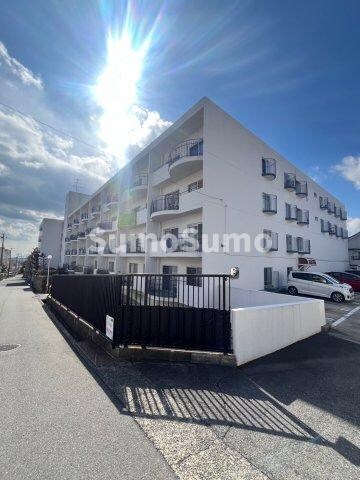 物件外観写真1　(外観も気になるポイント)