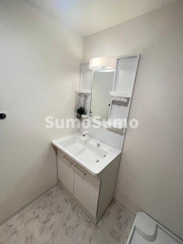 物件内観写真15　(スペースが確保できる洗面所です)