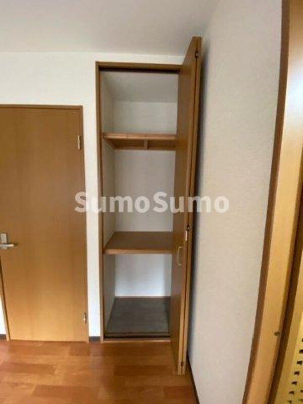 収納(たっぷりとした収納スペースです)