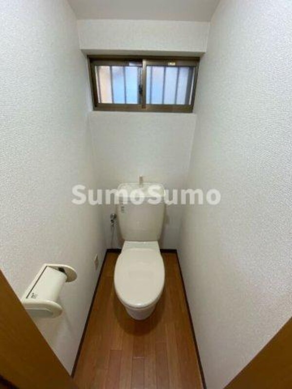 トイレ(コンパクトで使いやすいトイレです)