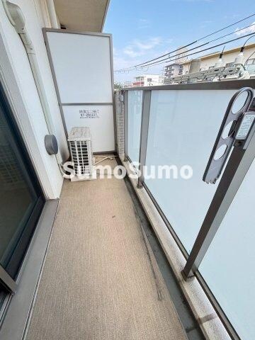 物件内観写真15　(外からの目が気にならないバルコニーで洗濯物が干せます)