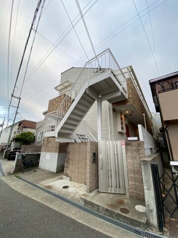 物件外観写真2　(外観もきれいです)