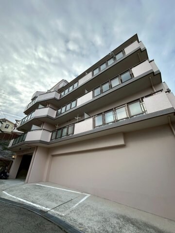 物件外観写真3　(こちら、外観パースです)