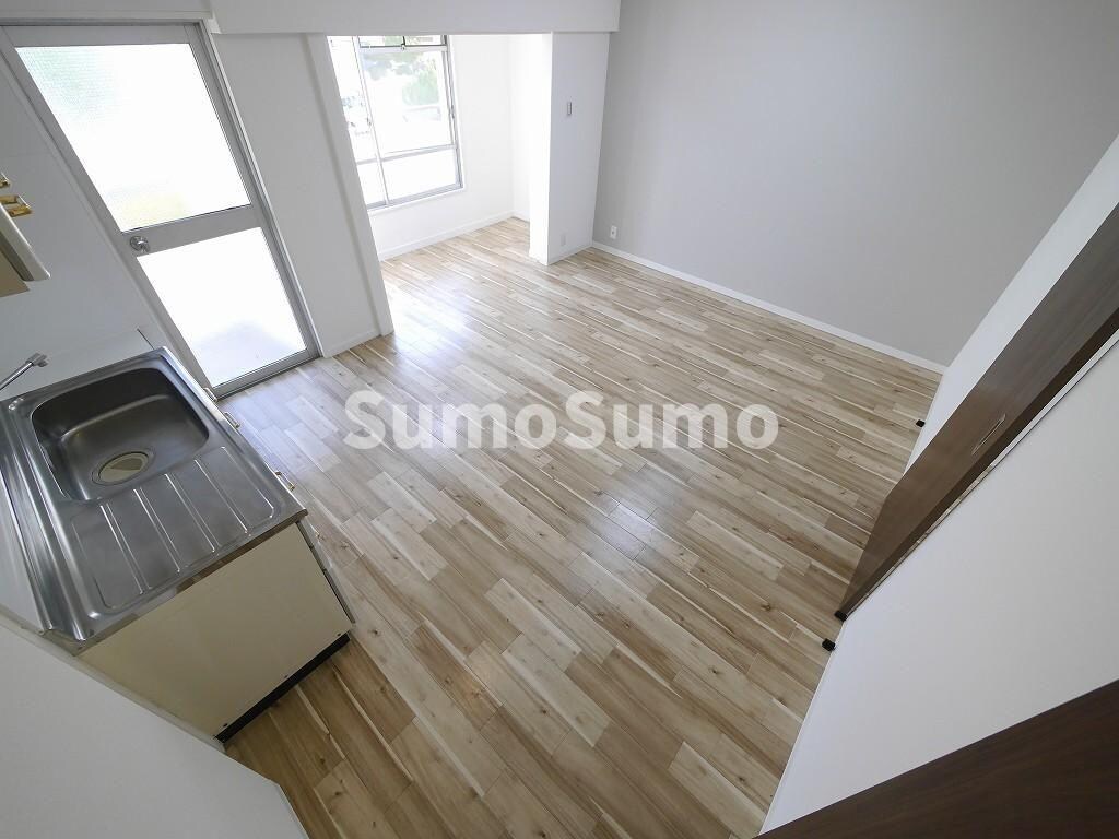 物件内観写真2　(使いやすいリビングです)