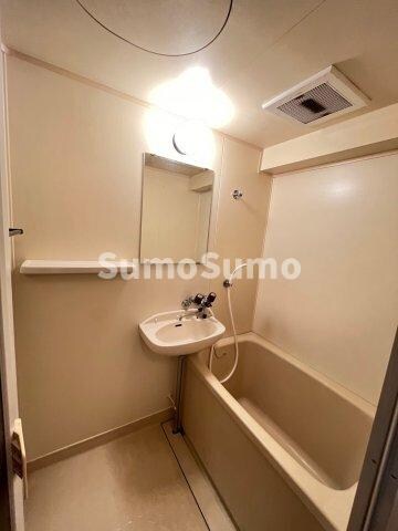 物件内観写真9　(落ち着いた空間のお風呂です)