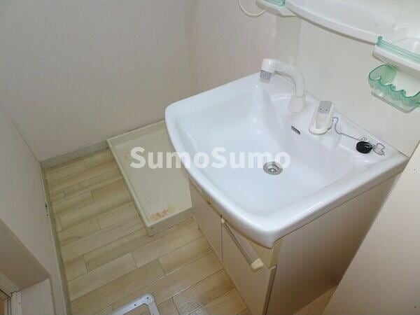 洗面・脱衣所(忙しい朝には欠かせない洗面所です)