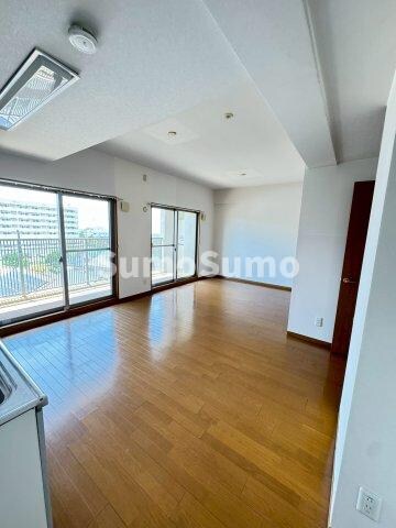 物件内観写真7　(リビングです)