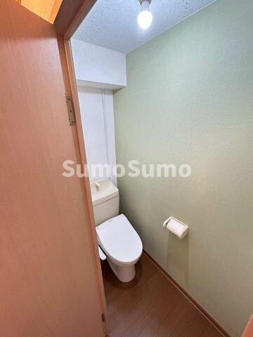 物件内観写真7　(シンプルで使いやすいトイレです)