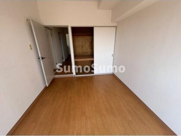 物件内観写真10　(収納スペース豊富です)