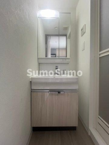 物件内観写真9　(忙しい朝には欠かせない洗面所です)