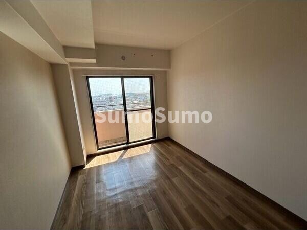 物件内観写真4　(使い勝手のいい寝室です)