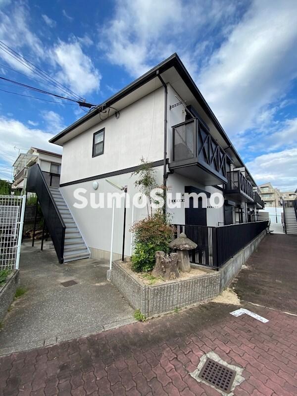 物件外観写真1　(建物外観を気になさる方へ、見た目の良い物件です)