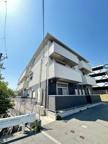 物件外観写真1　(物件の外観です)