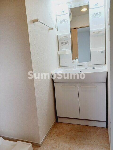 物件内観写真8　(スペースが確保できる洗面所です)