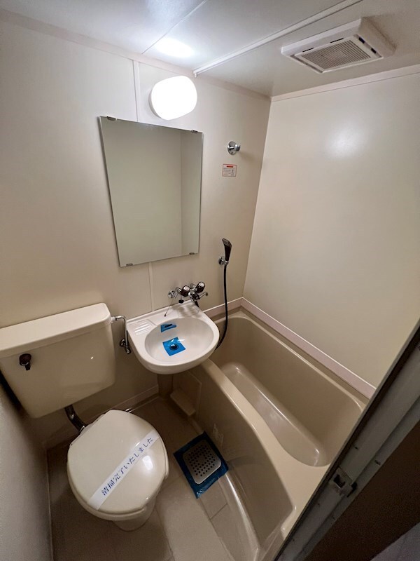 物件内観写真7　(落ち着いた空間のお風呂です)