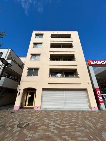 泉ビルの物件外観写真