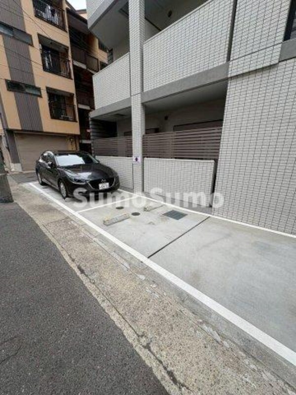 駐車場(駐車スペースもあります)