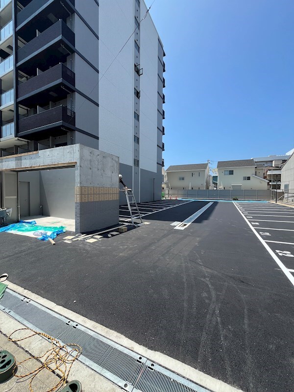 駐車場(駐車場に車を止められます)