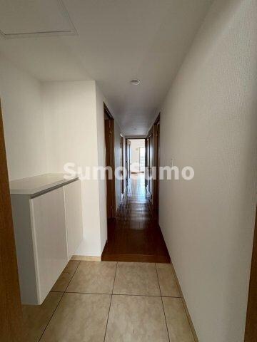 物件内観写真2　(シンプルで使いやすい玄関です)