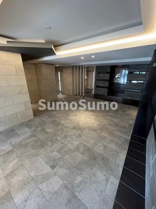 物件外観写真3　(ゆとりのあるロビーです)