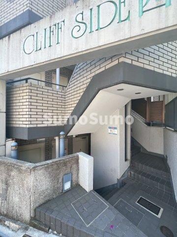 物件外観写真2　(毎日通るエントランスはこのようになっています)