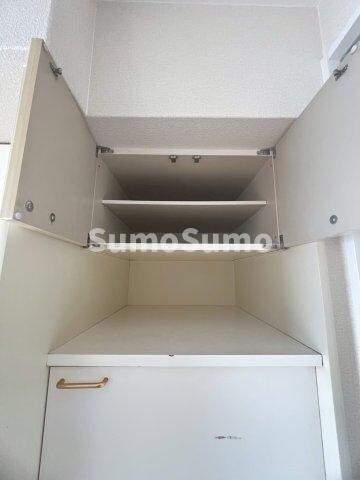物件内観写真20　(ちょっとした収納スペースも充実しています)