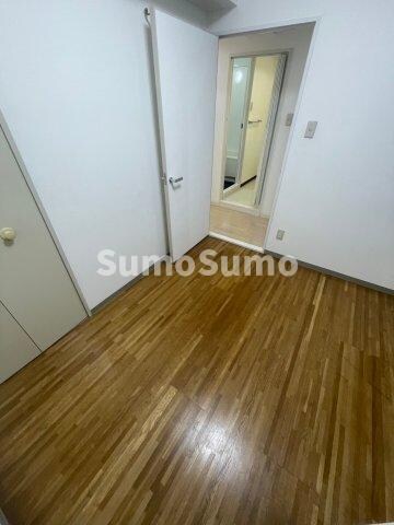 物件内観写真19　(こちらのリビングで趣味の時間をお楽しみください)