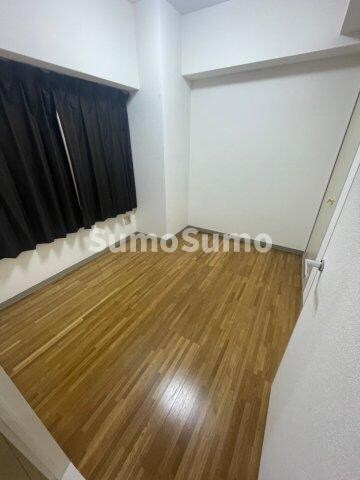 物件内観写真20　(開放的な寝室です)