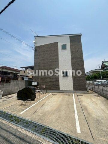 物件外観写真3　(物件の外観です)