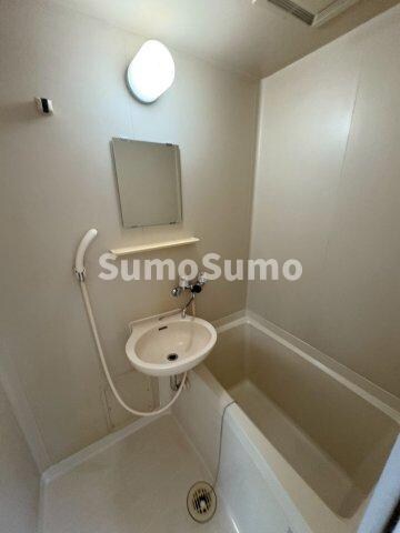 物件内観写真13　(落ち着いた空間のお風呂です)