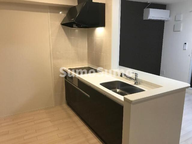 物件内観写真4　(お料理しやすいキッチンです)