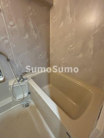 物件内観写真12　(コンパクトで使いやすいお風呂です)