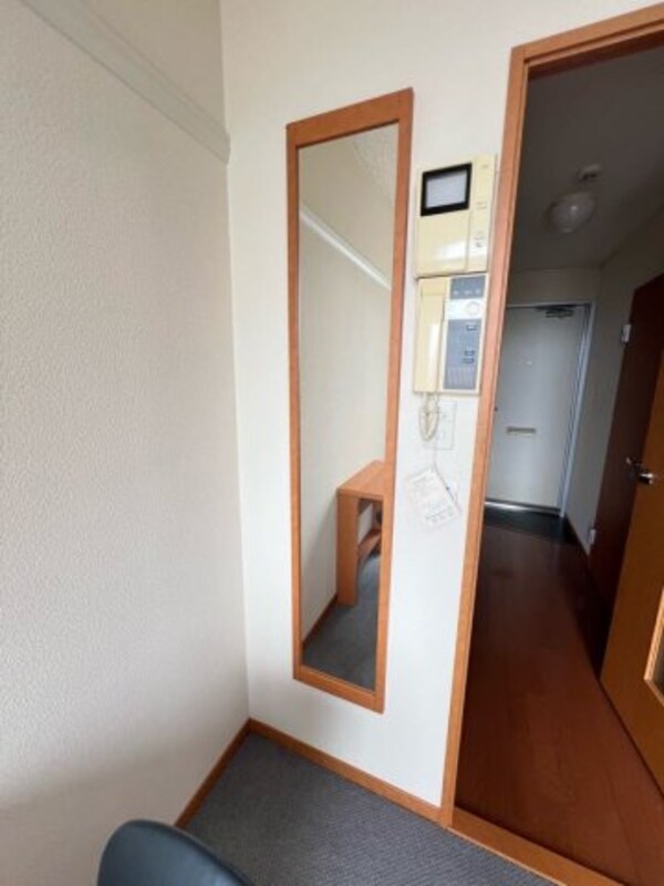 内装他