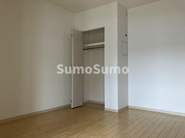 寝室(ゆとりの広さです)