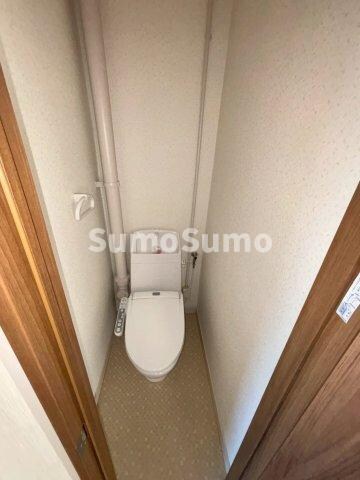 物件内観写真9　(シンプルで使いやすいトイレです)